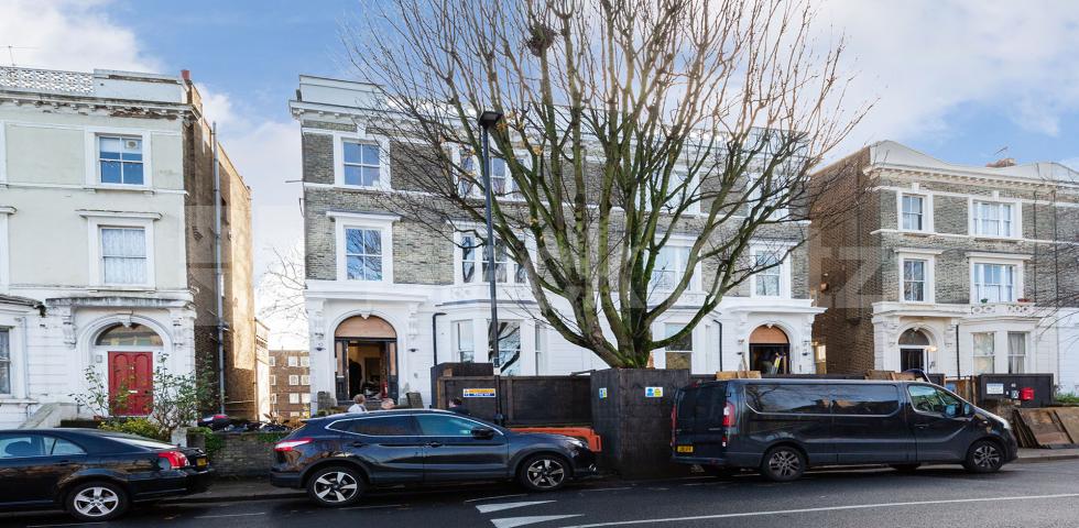 			STUNNING 2 BED 2 BATH!, 2 Bedroom, 2 bath, 1 reception Flat			 Hilldrop Road, TUFNELL PARK 